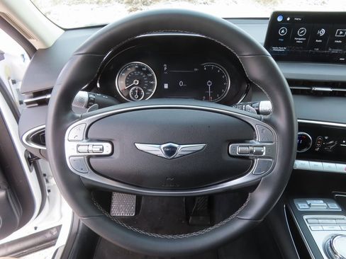 Used 2025 Genesis GV70 2.5T image 17