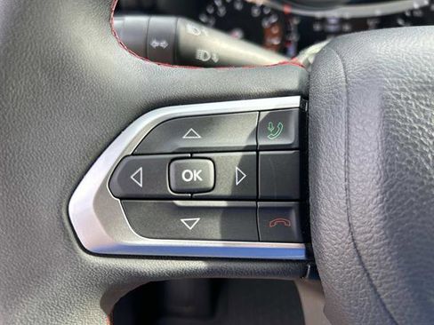 Used 2023 Jeep Compass Trailhawk image 24