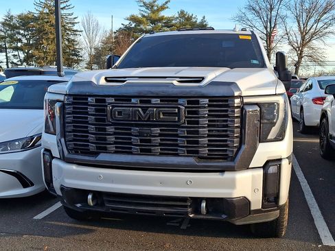 Used 2024 GMC Sierra 2500 Denali Ultimate w/ Max Trailering Package image 4