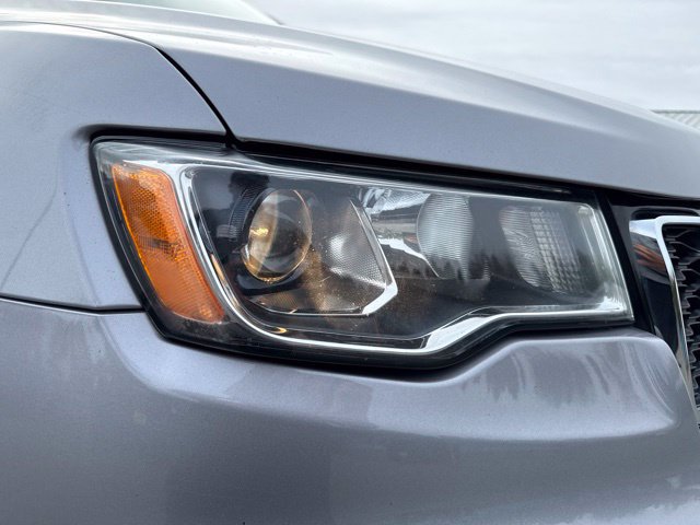 Used 2020 Jeep Grand Cherokee Limited w/ Luxury Group II AWD/4WD image 9