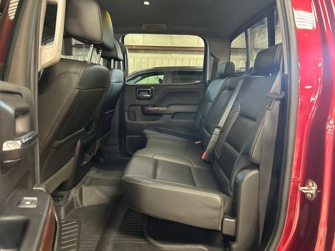 Used 2019 GMC Sierra 2500 SLT w/ Duramax Plus Package AWD/4WD image 21