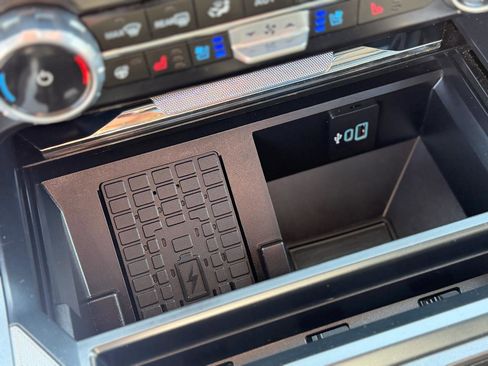 Used 2024 Ford F250 Lariat image 25