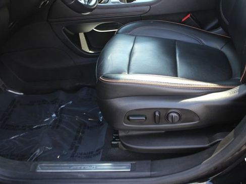 Used 2021 GMC Acadia AT4 image 21