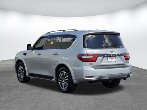 Used 2021 Nissan Armada SL w/ Captain's Chairs Package RWD image 6