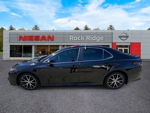 Used 2024 Toyota Camry SE AWD/4WD image 7
