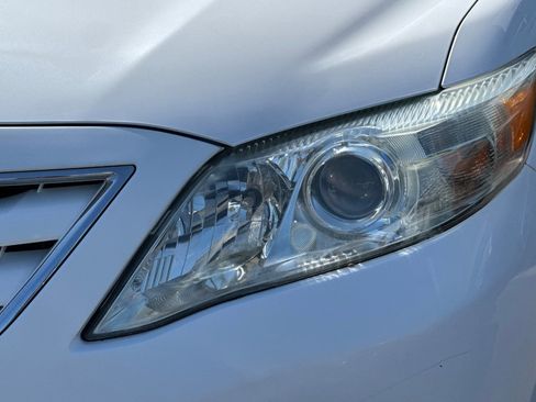 Used 2011 Toyota Camry LE image 45