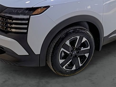 New 2026 Nissan Kicks SV image 7