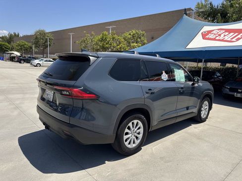 Used 2024 Toyota Grand Highlander FWD image 28