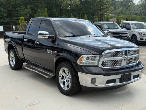 Used 2017 RAM 1500 Laramie AWD/4WD image 1