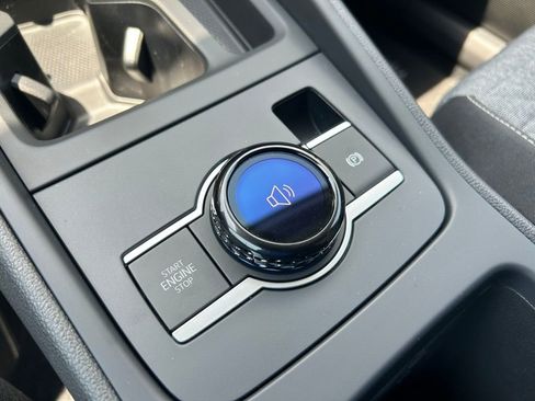 Used 2025 Volkswagen Tiguan S image 53