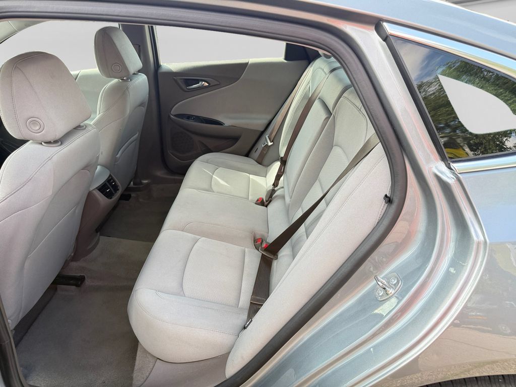 Used 2024 Chevrolet Malibu LT FWD image 33