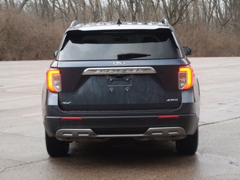 Used 2023 Ford Explorer XLT w/ Equipment Group 202A image 25