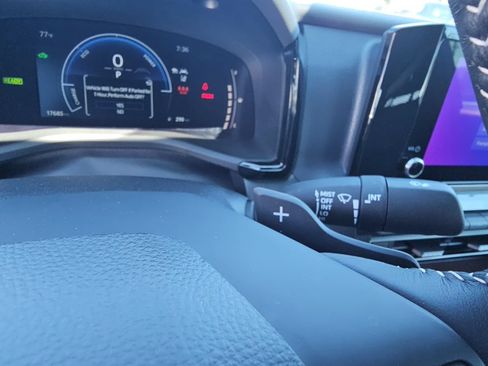 Used 2026 Toyota Camry SE FWD image 13