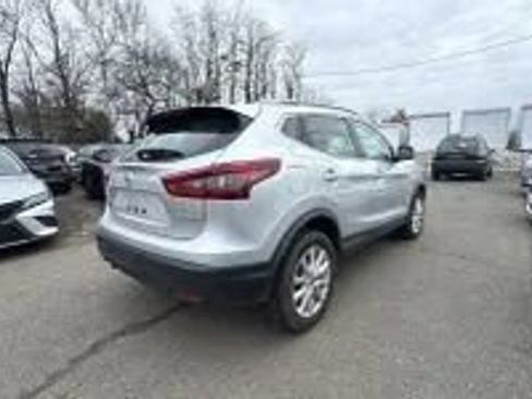 Used 2022 Nissan Rogue Sport SV AWD/4WD image 5