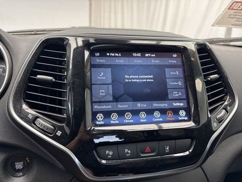 Used 2021 Jeep Cherokee Limited image 20