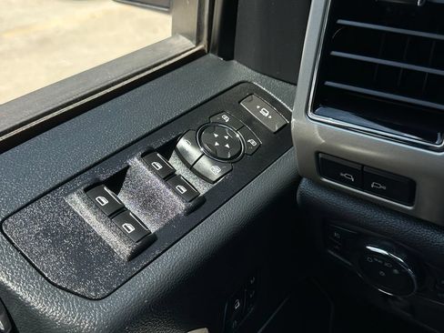 Used 2022 Ford F250 Lariat w/ Lariat Value Package AWD/4WD image 23