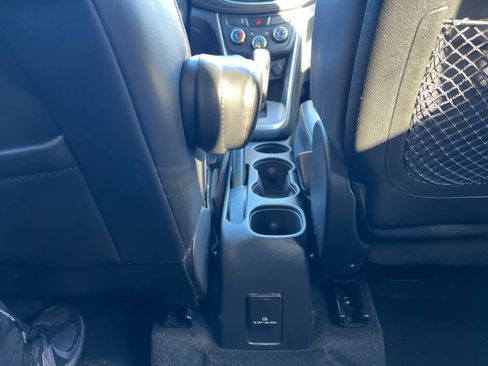Used 2018 Chevrolet Trax LT w/ LT Convenience Package image 32