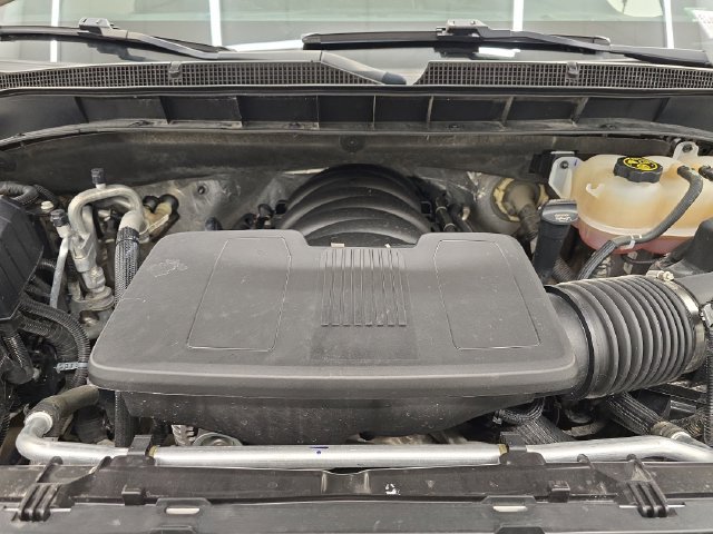 Used 2024 Chevrolet Tahoe Z71 w/ Luxury Package AWD/4WD image 41