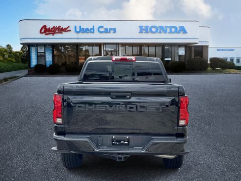 Used 2024 Chevrolet Colorado Z71 w/ Z71 Convenience Package 2 AWD/4WD image 4