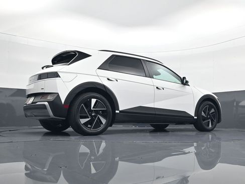 New 2025 Hyundai Ioniq 5 SEL image 25