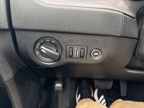 Used 2023 Dodge Charger SXT image 20