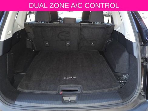 Used 2021 Nissan Rogue SV image 18