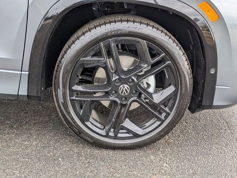 New 2026 Volkswagen Tiguan SE R-Line image 12