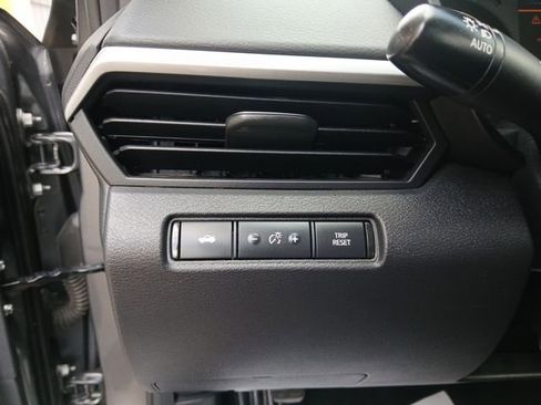 Used 2024 Nissan Altima 2.5 S FWD image 21