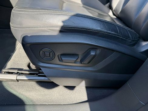 Used 2019 Audi Q8 Premium w/ Convenience Package image 15