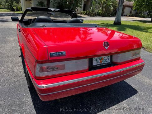 Used 1990 Cadillac Allante FWD image 17