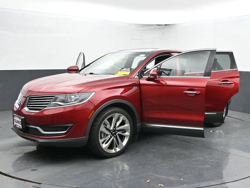 Used 2016 Lincoln MKX Reserve w/ Driver Assistance Package image 33