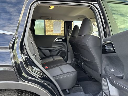 Used 2022 Mitsubishi Outlander ES image 14