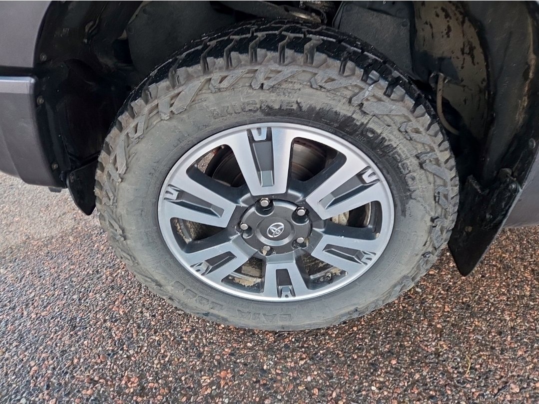 Used 2018 Toyota Tundra SR5 w/ TRD Sport Package AWD/4WD image 12