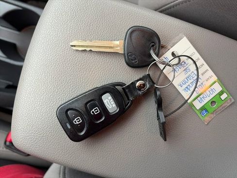 Used 2019 Hyundai Elantra SE image 42