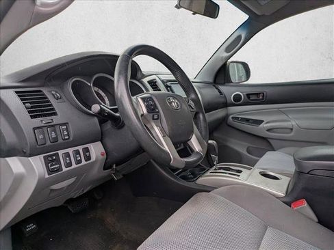 Used 2015 Toyota Tacoma 4x4 Double Cab image 9