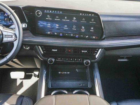 Used 2025 Chevrolet Tahoe Z71 image 12