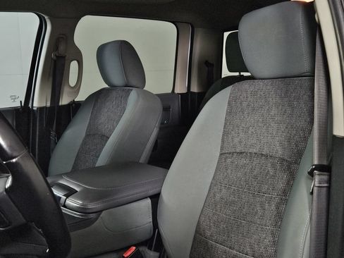 Used 2019 RAM 1500 Big Horn AWD/4WD image 26