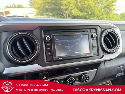 Used 2018 Toyota Tacoma SR5 RWD image 12