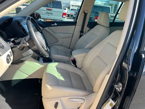 Used 2015 Volkswagen Tiguan SE AWD/4WD image 24
