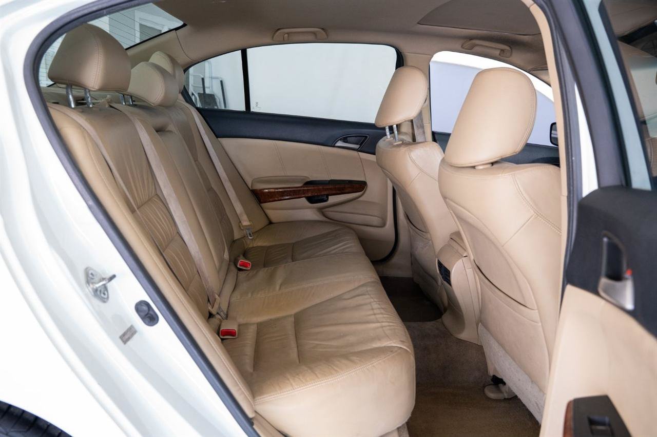 Used 2011 Honda Accord EX-L image 12