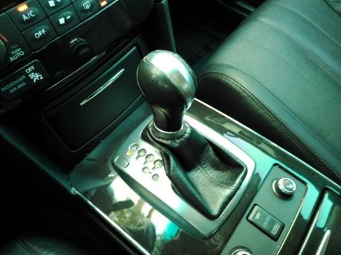 Used 2017 INFINITI QX70 AWD image 44