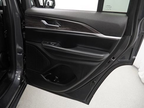 Certified 2023 Jeep Grand Cherokee Limited w/ Black Appearance Package image 46