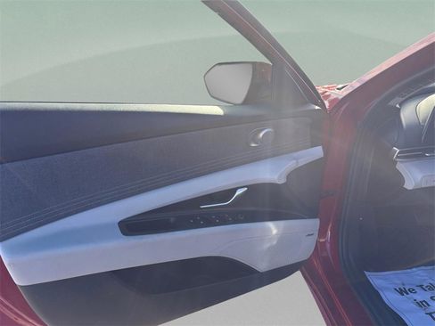 Used 2023 Hyundai Elantra Limited w/ Cargo Package image 15