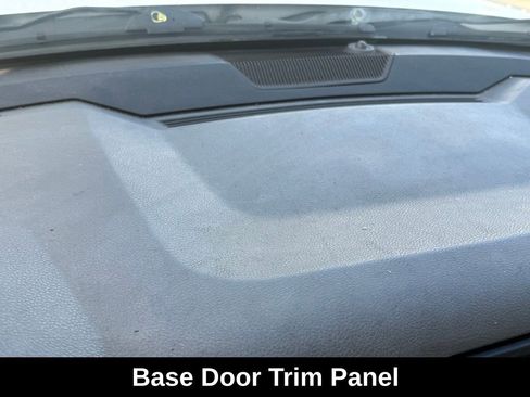 Used 2017 RAM 5500 Tradesman w/ Chrome Appearance Group image 12