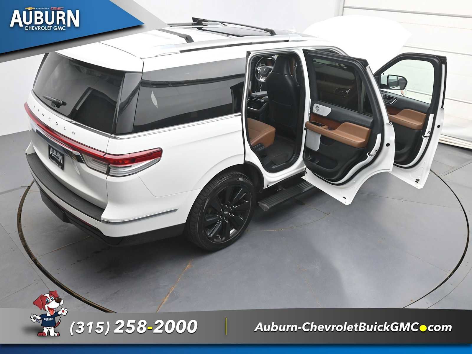 Used 2023 Lincoln Navigator Reserve AWD/4WD image 44