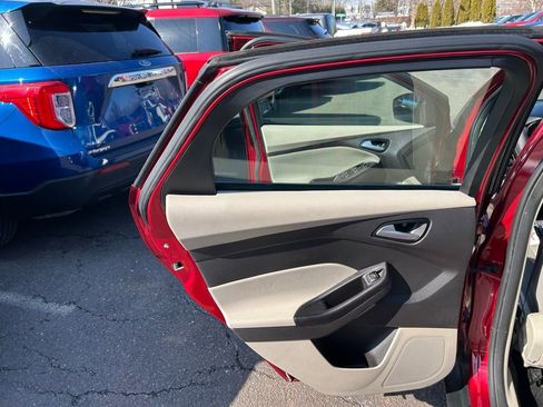 Used 2013 Ford Focus SE image 14