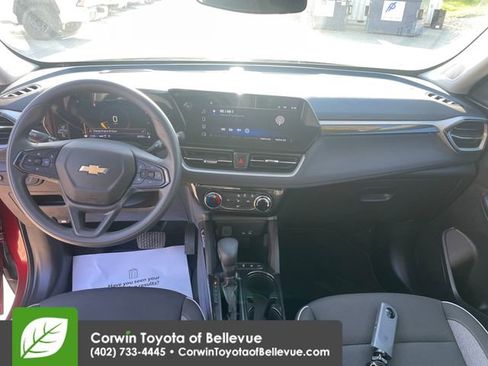 Used 2025 Chevrolet TrailBlazer LT AWD/4WD image 20