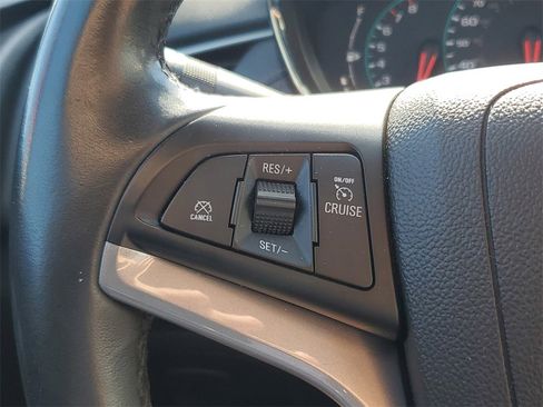 Used 2020 Chevrolet Trax LT w/ Driver Confidence Package image 21