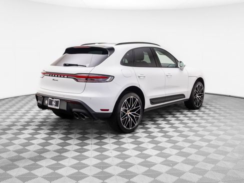 Certified 2026 Porsche Macan AWD/4WD image 8