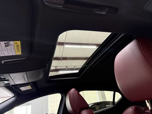 Used 2022 MAZDA MAZDA3 s FWD image 30